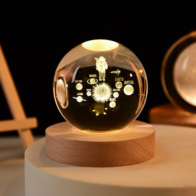 Starry Sky Astronaut White Crystal Ball Glow 3D Sculpture Night Light Customized Desktop Decoration